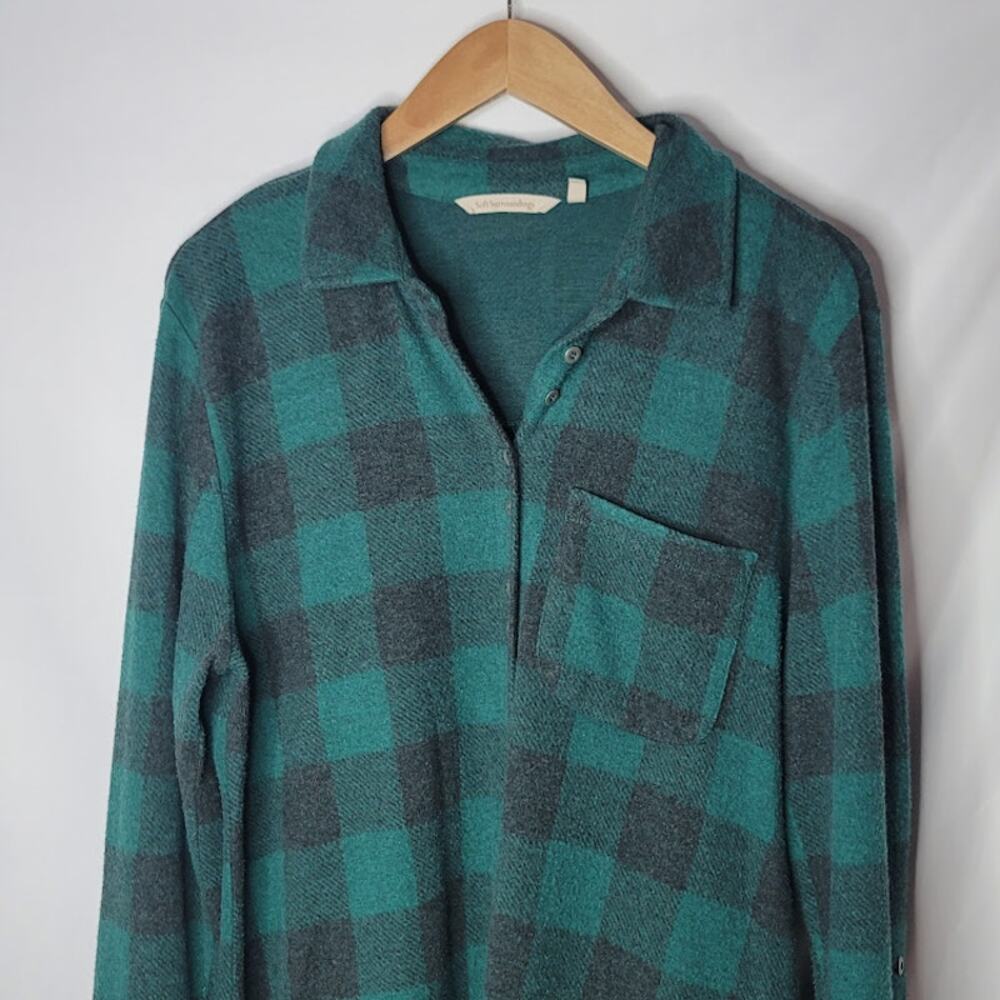 Soft Surroundings- Women's 1/4 button Green/Black tunic- sz Large - Picture 2 of 6